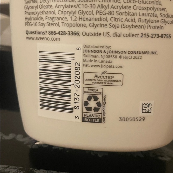 Positively Radiant Brightening Cleanser and Scrub Set - Picture 15 of 17